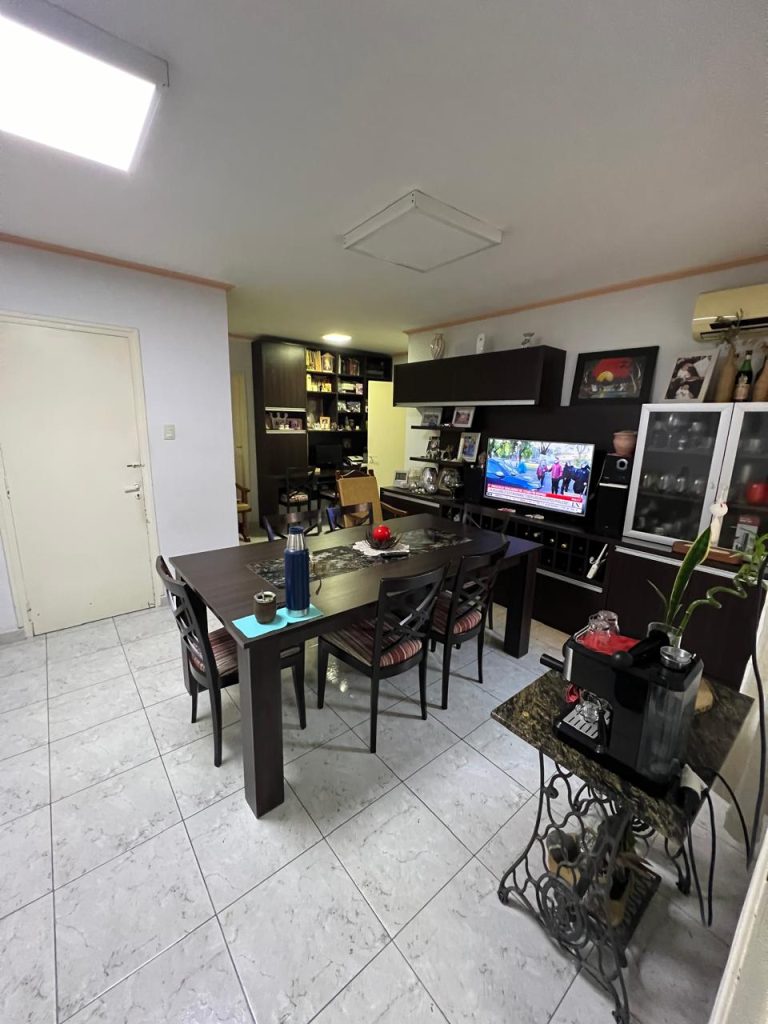 ¡SE VENDE HERMOSA CASA EN ZONA CÉNTRICA!
