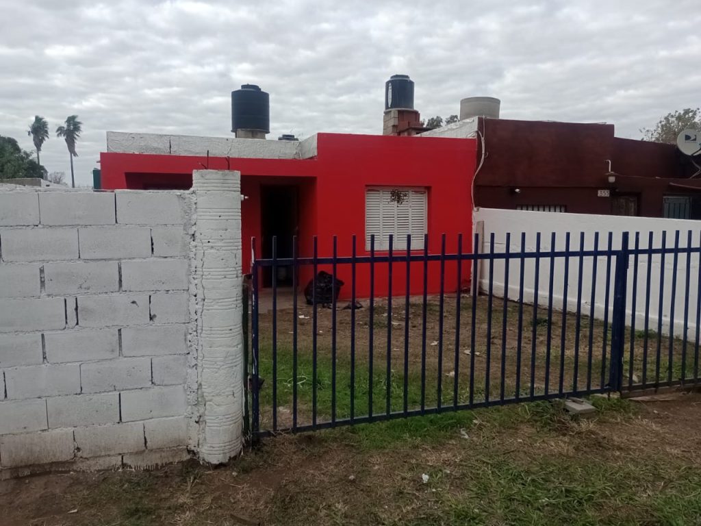 ¡SE VENDE CASA CON DOS DEPARTAMENTOS!