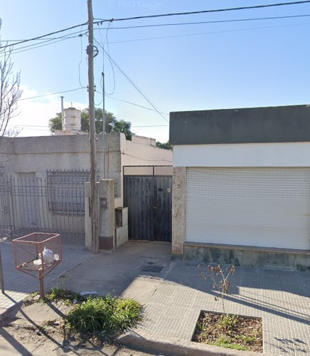 ¡OPORTUNIDAD! ¡SE VENDE DOS DPTOS+GALPÓN+1 DPTO A TERMINAR EN GRAN LOTE!